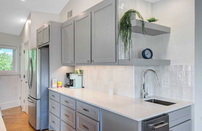 Private Pool, Putting Green & Steps to Isle of Palms Beach Paradise on Palm - Foto 15