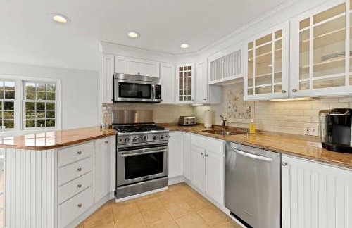 Breathtaking Cape Cod Beachhouse with Private Beach Access Near Sandwich, Massachusetts - Foto 15