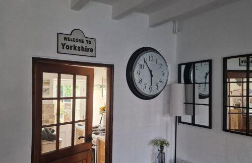 Black Cat Cottage - Central Pickering Cottage - Foto 18