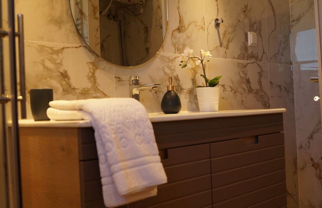 Daphne Luxury Apartment - Photo 14