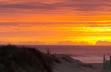 Chalet Bois Baobab 5 min à pieds de l'océan - Foto 2