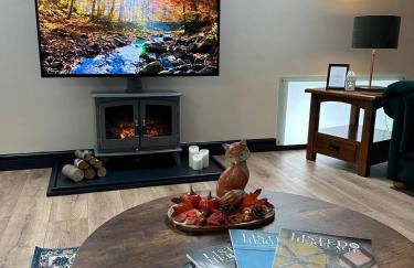 Converted Welsh Sunday School with Sea View & Garden on Anglesey - Dog Friendly - Photo 18