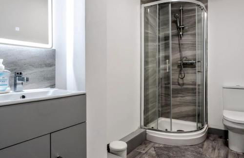 Two Bedroom by Brookland Stays Serviced Accommodation Short Lets Leeds with Free WiFi - Foto 5