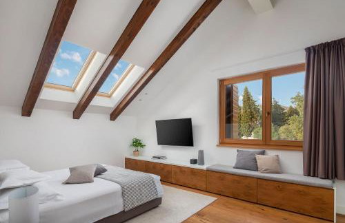 Luxury Villa Silence with Heated Pool - Photo 49