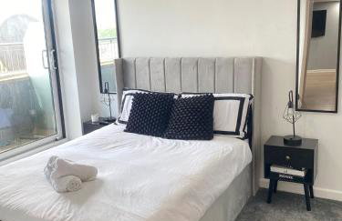 Modern 1-Bed Flat with Balcony - Foto 13