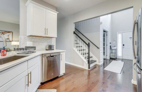 2 Mi to Suwanee Town Center Spacious Townhome - Foto 10