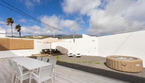 Casa Doña Juana - Villa de 4 dormitorios con jacuzzi y gran zona exterior - Foto 2, sunbed