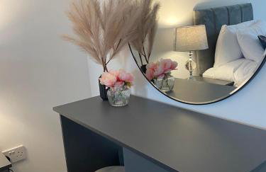 The Retreats 2 Kenfig Hill Pet Friendly 2 Bedroom Flat with King Size bed twin beds and sofa bed sleeps up to 5 people - Foto 10