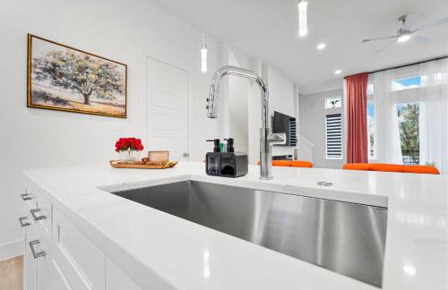 Modern 2BR l Pet-Friendly l Private Baths - Foto 25