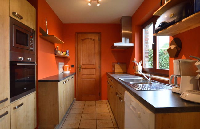 Nice Holiday Farmhouse Located in Sourbrodt near Ski Resort of Ovifat - Foto 15