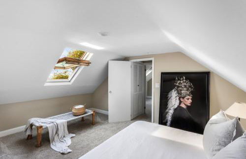 Waterfront Designer Retreat! Stunning Sunsets! Less than 5 minutes to the beach! - Foto 59