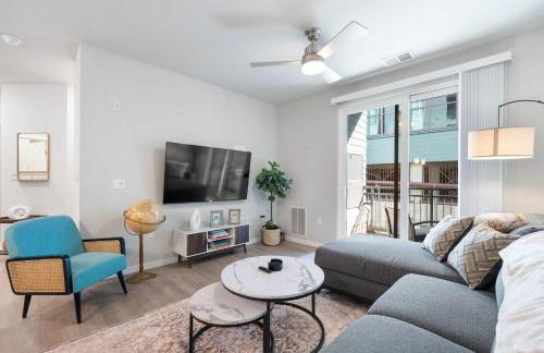 Pool & Fitness Room Near University Park - Covered Parking - Foto 37