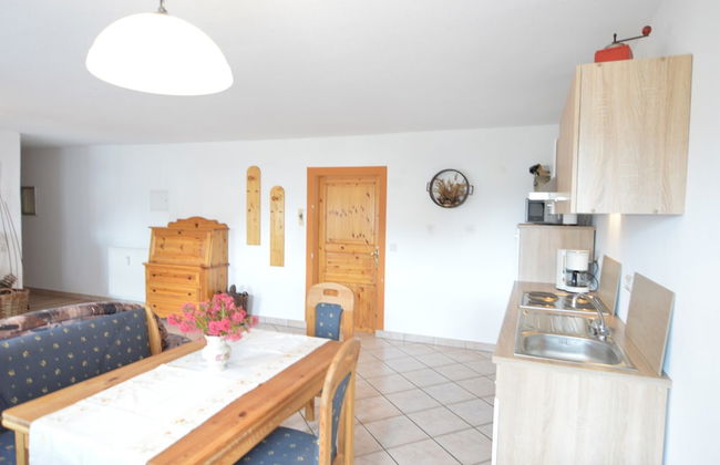 Holiday Home in Morscheid-riedenburg With Balcony - Photo 9