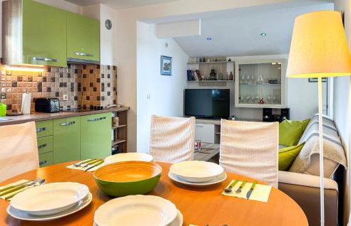 1 Bedroom Lovely Apartment In Belej - Foto 8