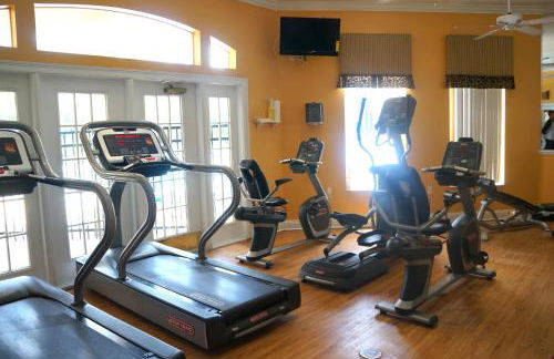 Gated Emerald island resort townhome, Overlook Pool, 3 miles to Disney, rent by owner - Foto 18