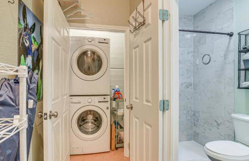 half Mi to Seawall! Family Home with Furnished Patio - Foto 13