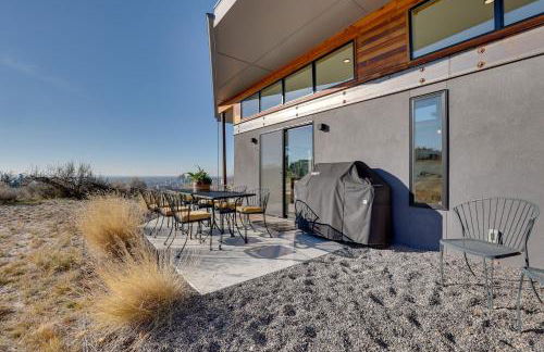 Luxe, Modern Studio with Sweeping City Views! - Foto 22