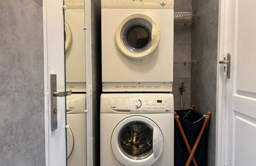 Rivage Maison spacieuse 10 p 5 chambres 2 sdb 2 WC tout confort avec jardin, belle terrasse aménagée, parking privatif, à 2 kms d'une petite plage, 3kms d'Omaha Beach et Port en Bessin - Foto 34