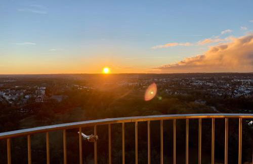 Best Butler Skyline Lodge City Apartment Netflix - Foto 16