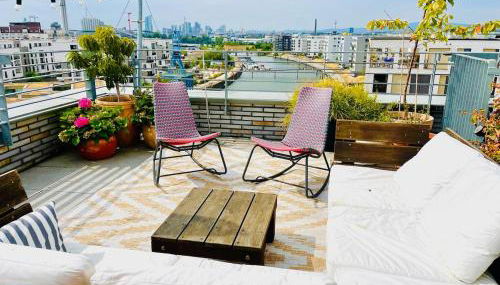 Stylish Riverfront Penthouse with Skyline View - Foto 2