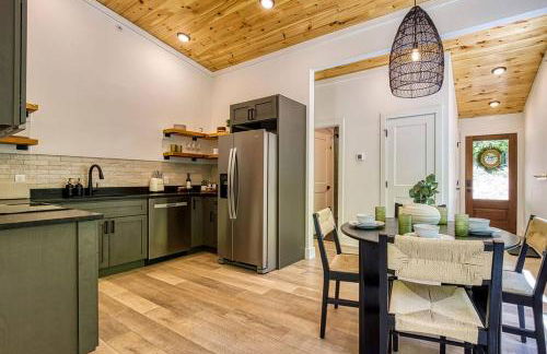 Peaceful Smoky Treehouse| Hot Tub • Hammock • Deck - Foto 24