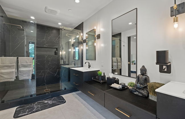 Oakland Hills Farmhouse Stunner + Game Room + Ac - Foto 26