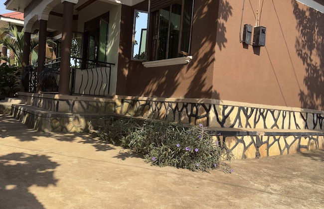 Olive Palm Suites Jinja - Foto 1