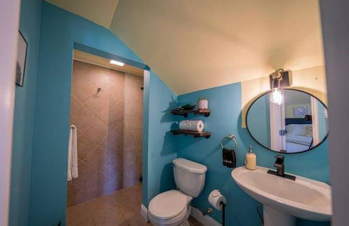 7BR 7BA Big House 1 block from Tropicana and Beach - Foto 25