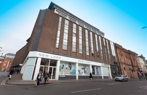 Lace Market Apartments - City Centre - 4 Beds Apartment with 2 Bathrooms and full Kitchen in George Street - close to Victoria Centre Shopping Centre - Parking for Cars & Vans from Five Pounds a Day - Sunday 1pm Check-out - Foto 26