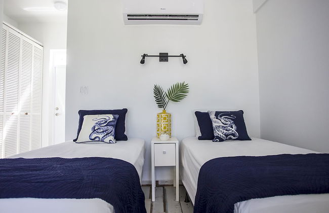 The Beach Pad - Photo 16