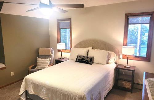 New! Crystal Pines - Lovely Crystal Mountain Cabin - Foto 36