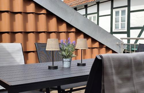 ApartZ - Celle Altstadt - bis 9 Personen Ideal für Familien und Gruppen, 3 SZ, 2 Bäder, Infrarotsauna, inklusive Parkplatz, Dachterrasse - Photo 22