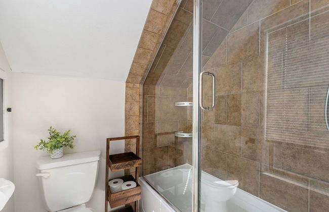 Lavish Retreat in Old Town - Walk Everywhere! - Foto 16