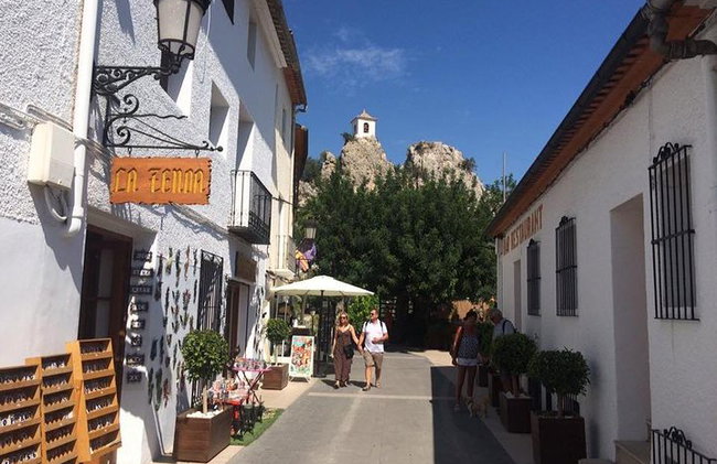 Desde Albir, Benidorm & Calpe : Excursión de un día a Guadalest & Algar Falls - Foto 4