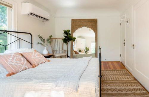 Stay Portland - 1892 Bohemian Dream Studio in Ladd's Addition - Photo 7