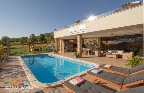 Villa Four Seasons, heated pool and 3 en-suite bathrooms - Foto 18