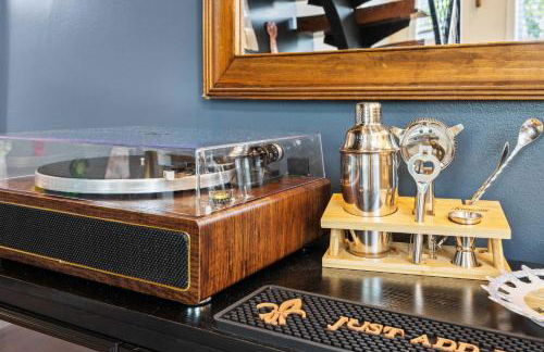 Exquisite Condo with Views in Trendy NuLu District - Foto 14