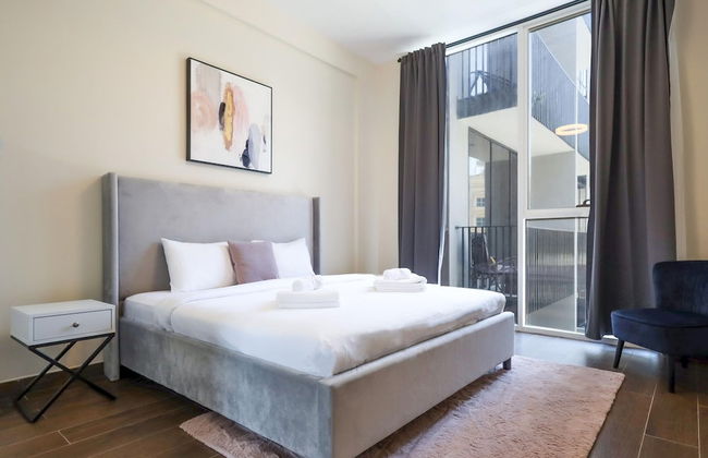 Elite LUX Holiday Homes - Captivating 1BR Apt Games Pool Gym in Arjan Dubai - Photo 14