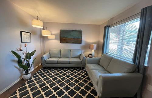 First floor 1-bedroom Apt with off-street parking - Foto 1