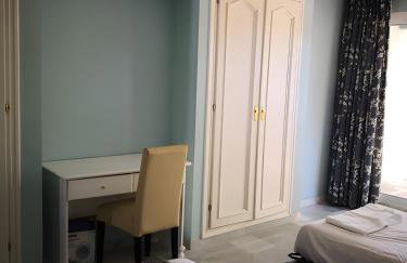 Bonito piso con jardines y piscina - Foto 5