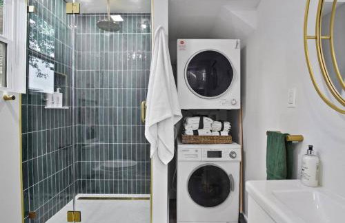 Tiny House-Sleeps 4-Kitchen-Washer/Dryer-Patio - Foto 2