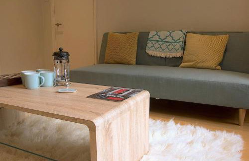 Lovely, spacious home with huge rear garden - Foto 7