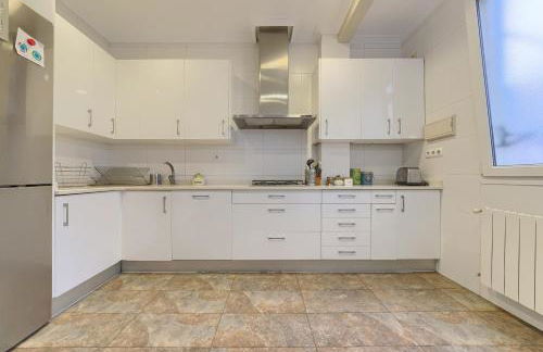 Encanto y Confort en Calle Epalza - Tu Familia en el Corazón de Bilbao - Foto 17