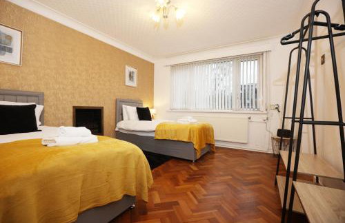 Hollybush Place By N And N Stays Ltd, Perfect for Contractors and Workers, Large Private Driveway for Work vans And Vehicles, Great Location and Fast Wifi - Foto 23