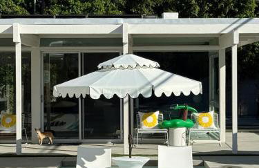 Aerhaus - Mid-Century Oasis - Foto 17