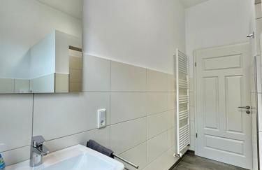 Modernes City-Apartment mit Blick in den Park und 2 Bäder H9 - Photo 49