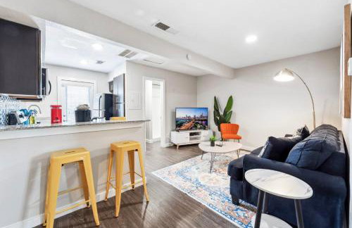 Economy King Bed Suites w Pool, Next to Downtown - Foto 49