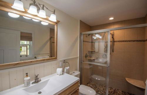 Retriever Beach - New River-frontage with Your Own Private Beach! Fire Pits - Games and More! - Foto 20