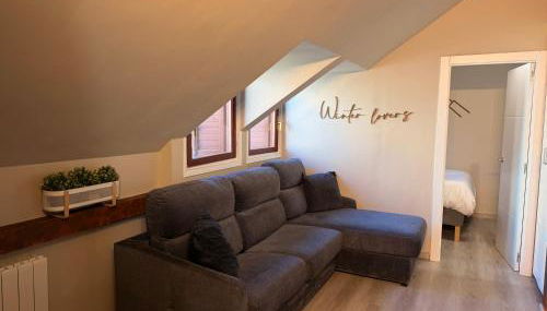 Acogedor Ático en el Corazón de Formigal - Esquía sin llaves - Foto 5