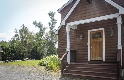 Gingerbread House on Mooselookmeguntic Lake - Photo 25